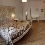 Bed & Breakfast Civico Sei